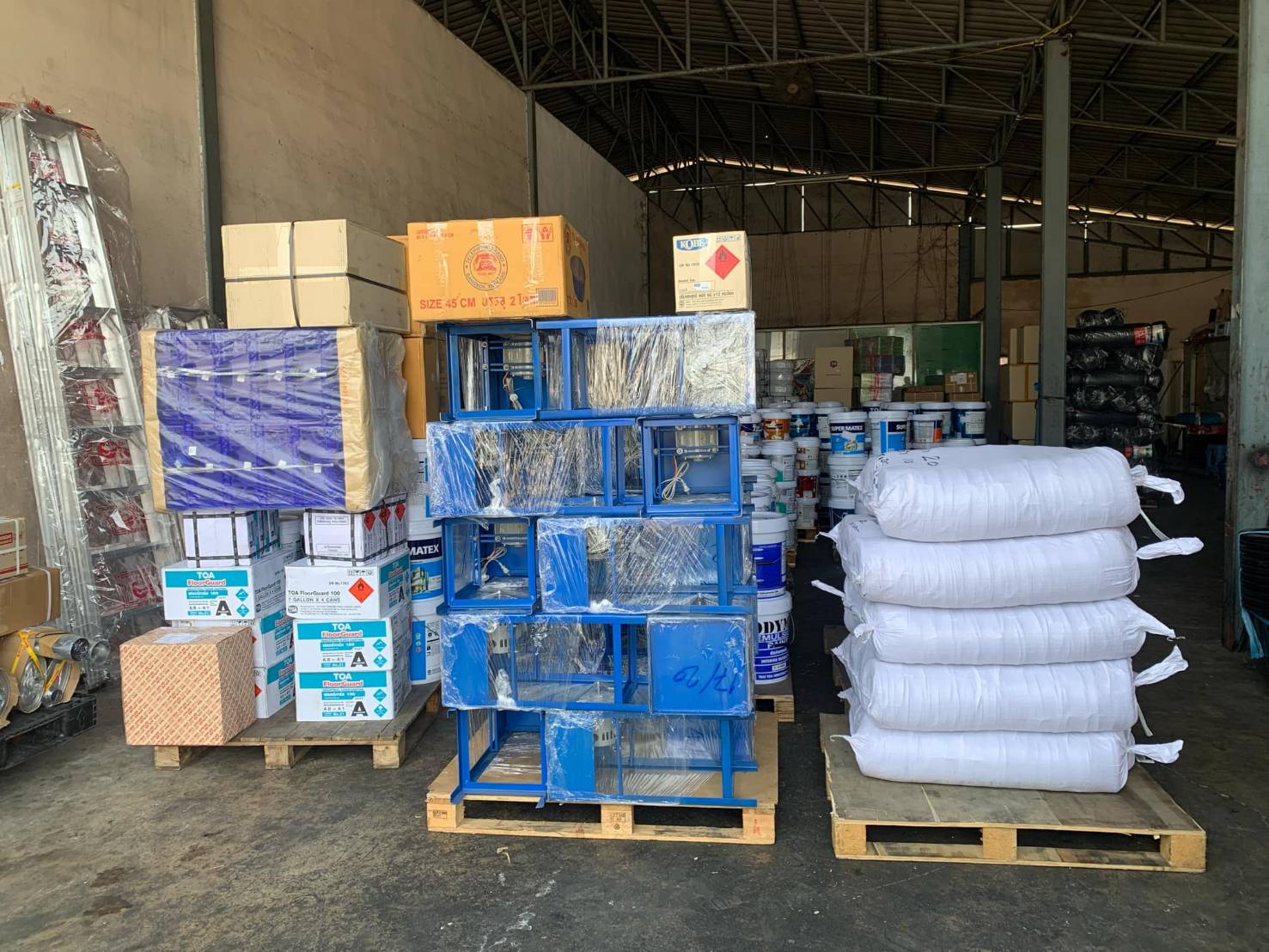 บริการรับส่งสินค้าไปนราธิวาส โชคปรเมศร์ขนส่ง